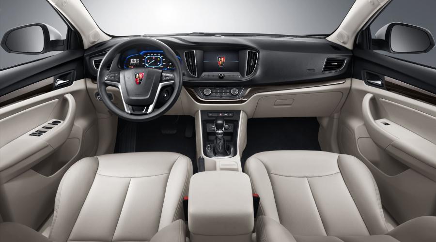 Торпедо Roewe 360 (AP14) 2015 года  (фото 6 из 8)
